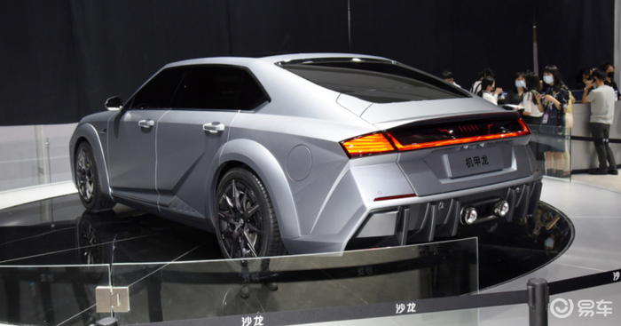 长城汽车获得实用新型专利授权：“行李箱盖板总成及车辆”