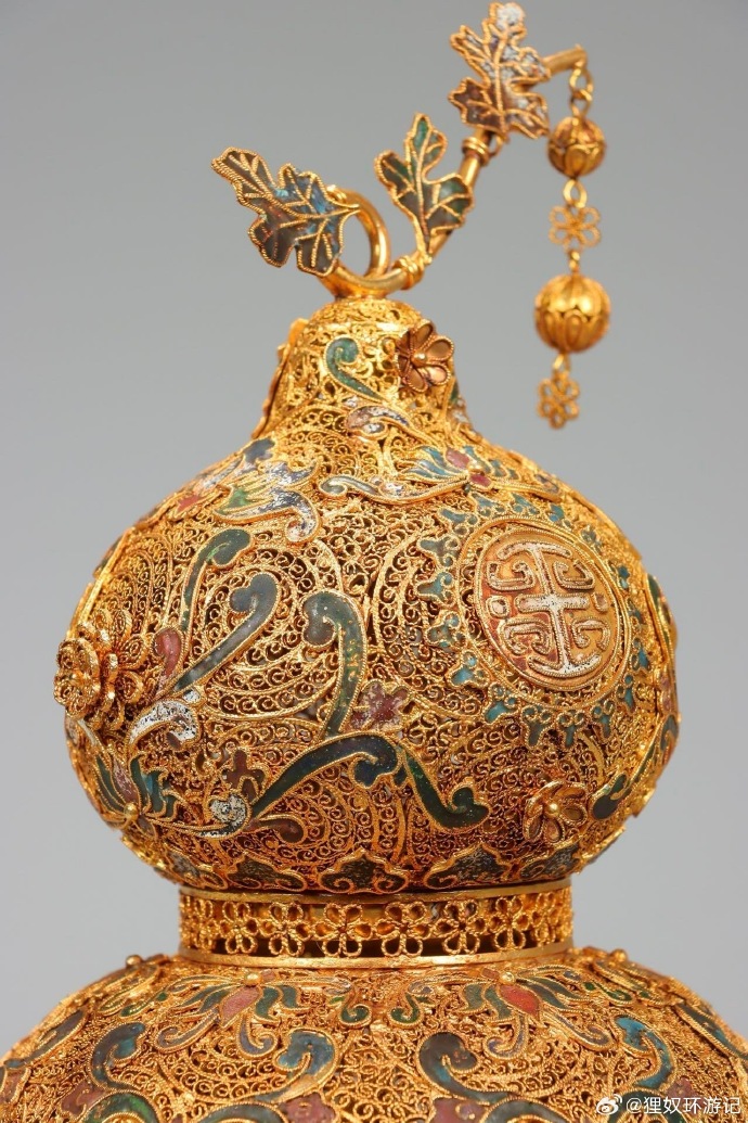 丝绸中国――香港故宫文化博物馆贺祈思收藏