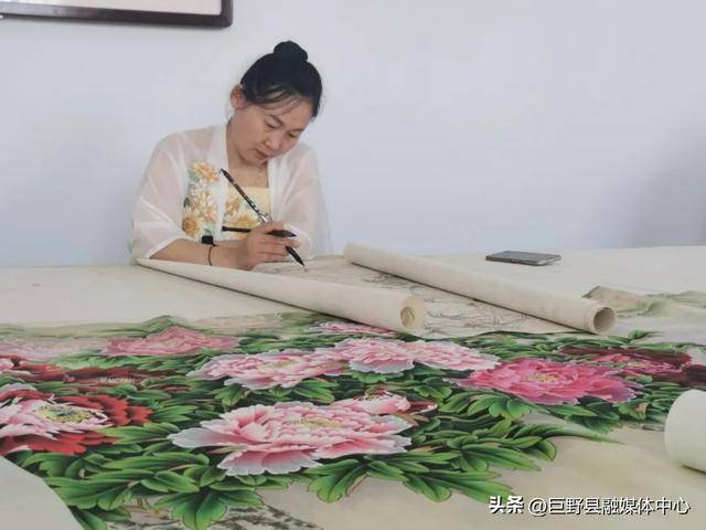 巨野工笔牡丹画，乡村文化新名片|乡村新图景