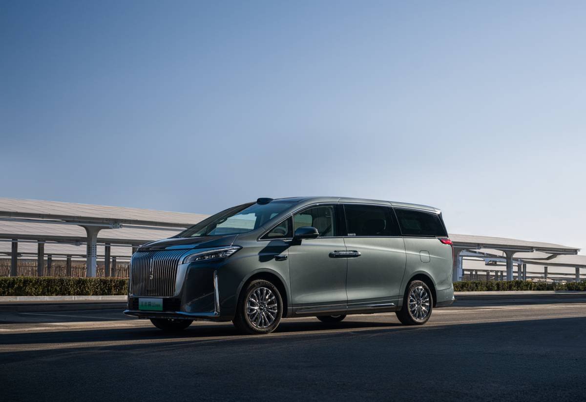 魏牌高山加密产品线 30万级MPV市场争夺战加剧