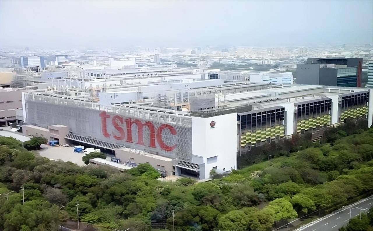 经观月度观察|经济韧性显现,提高资金向实体传导效率