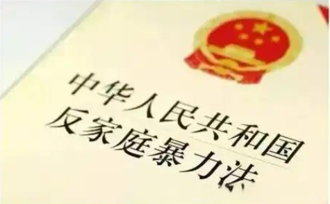 严≠凶，爸爸妈妈要“严”不要“凶”，三个方法教你严而不凶