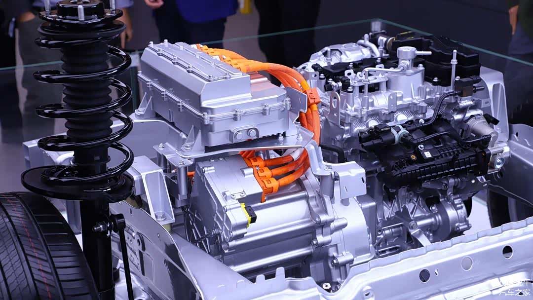 新能源渗透率突破10%后 商用车市场从“油改电”向原生纯电升级