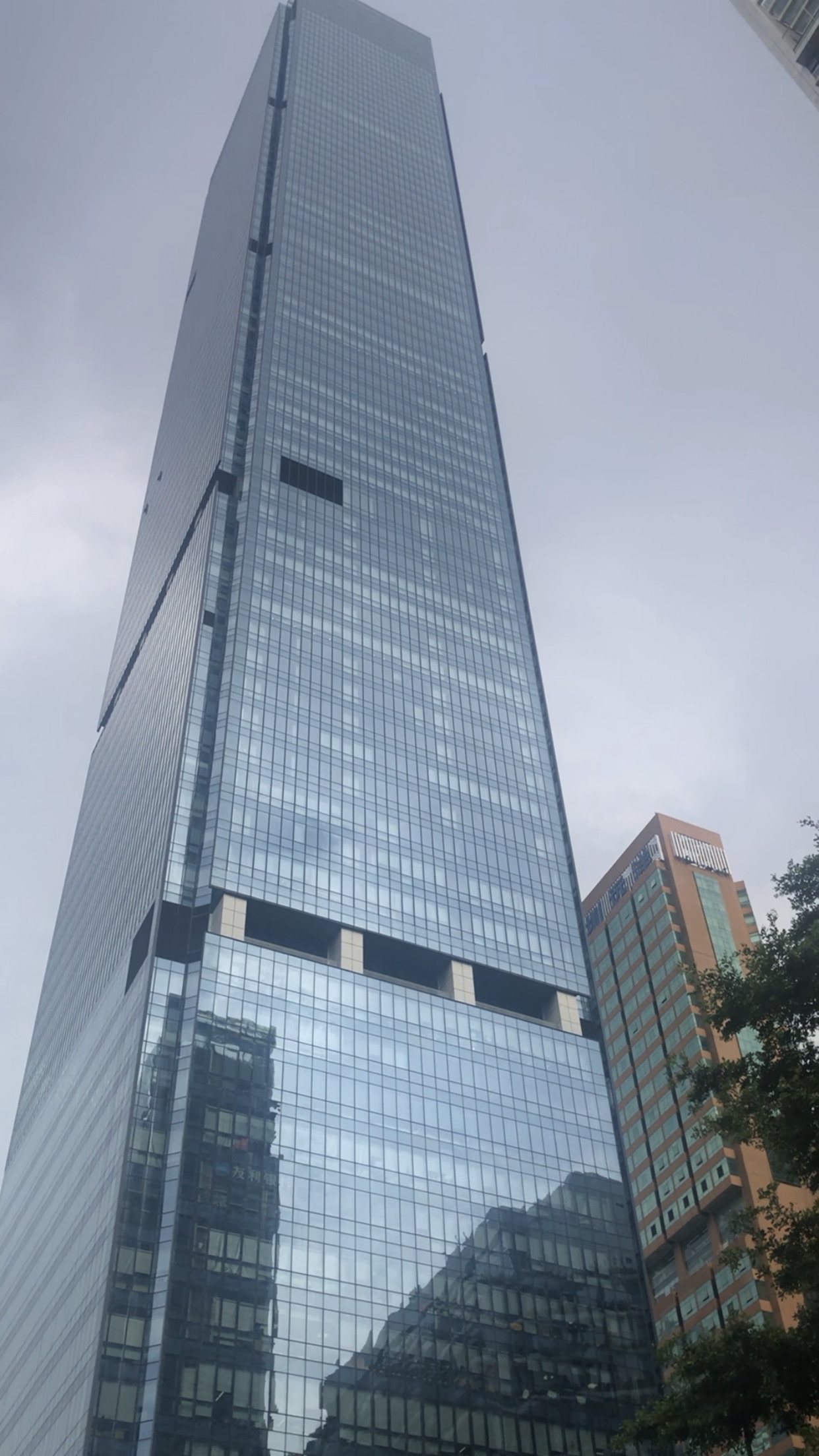 中欧朱天：企业家们既要忙着赶路，也需抬头看路