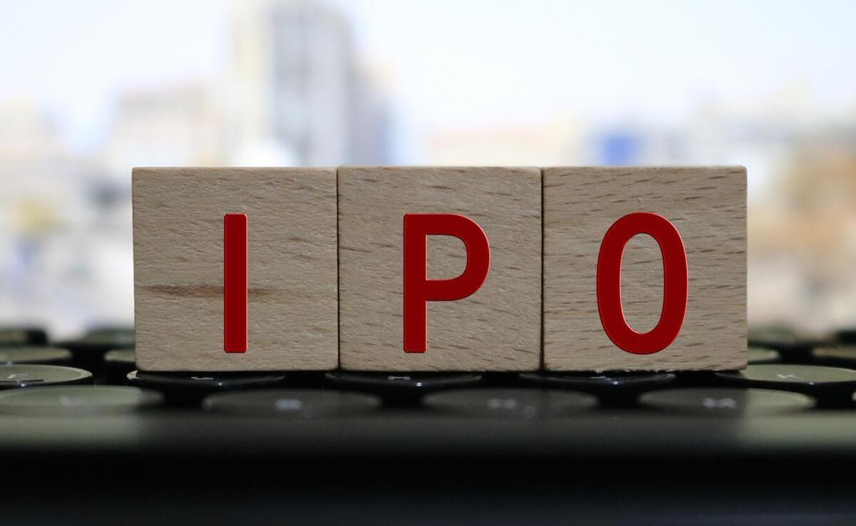 双英集团北交所IPO：核心客户业绩承压遭监管追问，座椅产能利用率连降仍逆势扩产