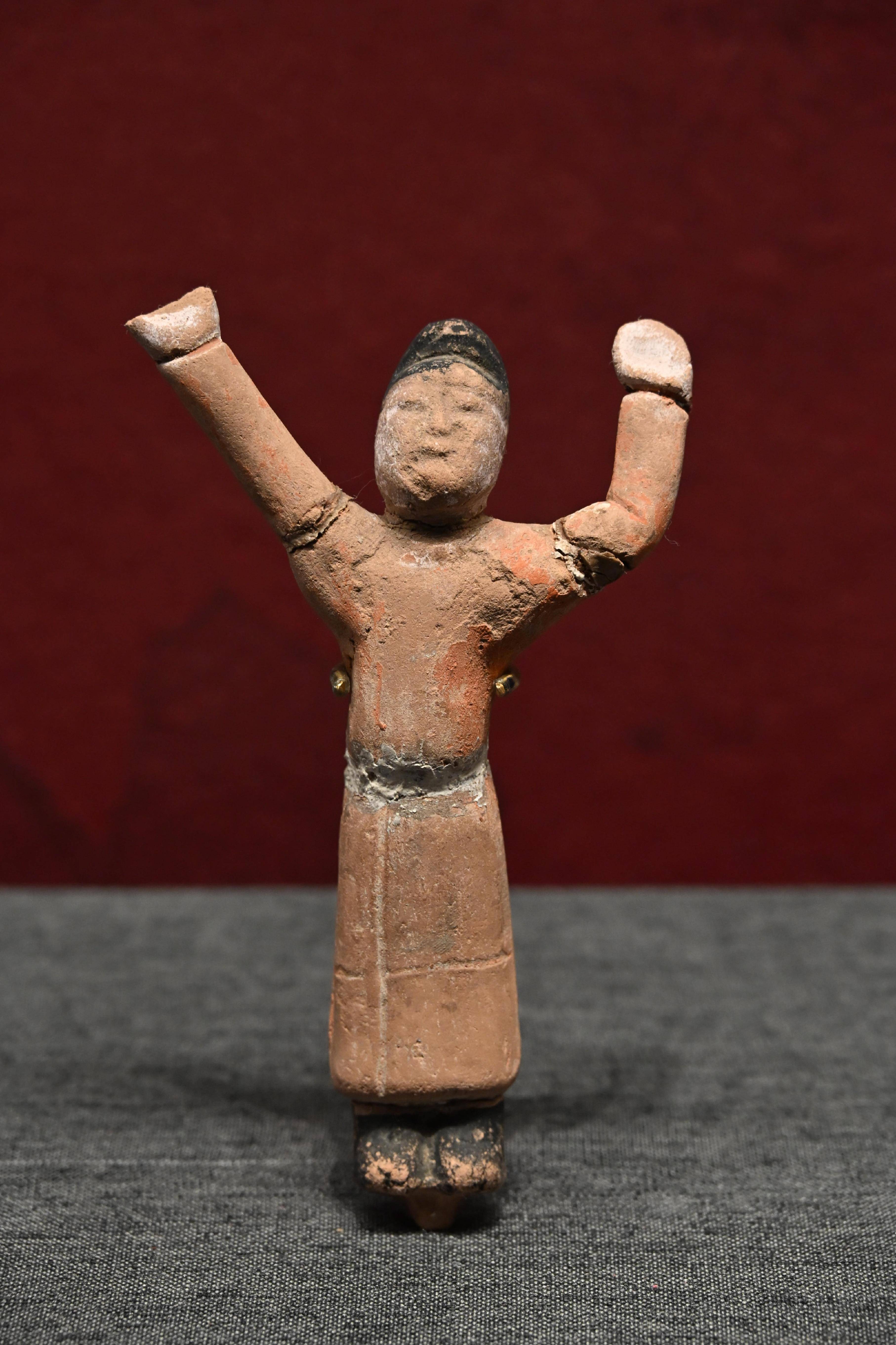 看完新疆美景，来博物馆感受文物的斑斓