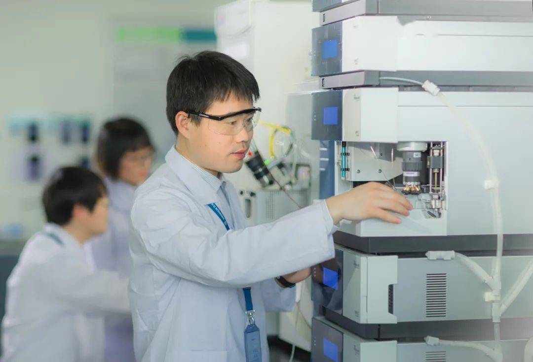 万华化学获得发明专利授权：“一种基于在线氧化芳构化进行电解副产物转化方法”