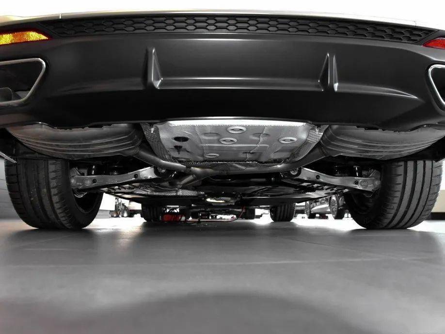 中联重科获得发明专利授权：“基于悬架状态的车辆的驱动控制方法及车辆”