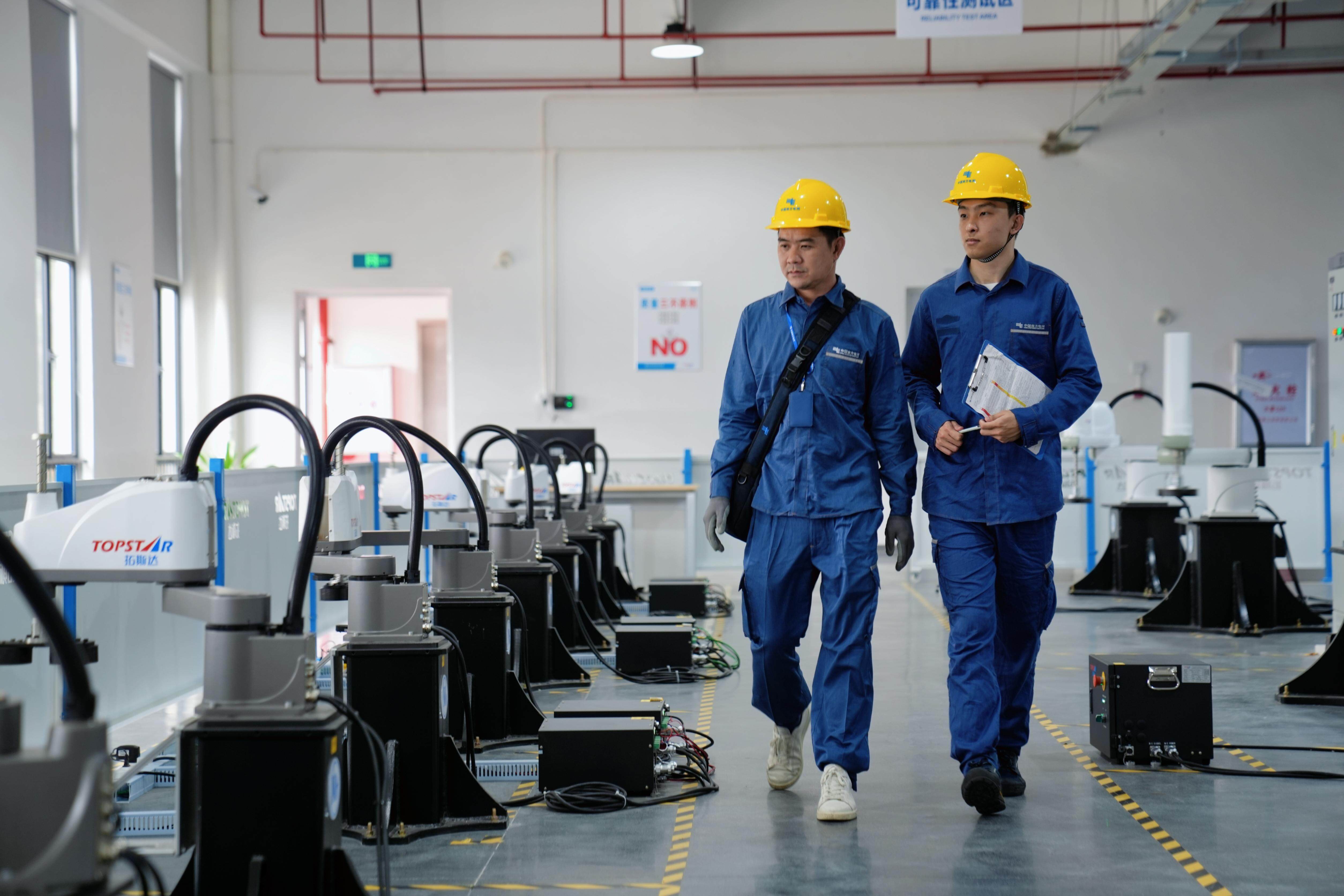 宇瞳光学:11月14日高管金永红减持股份合计3.5万股