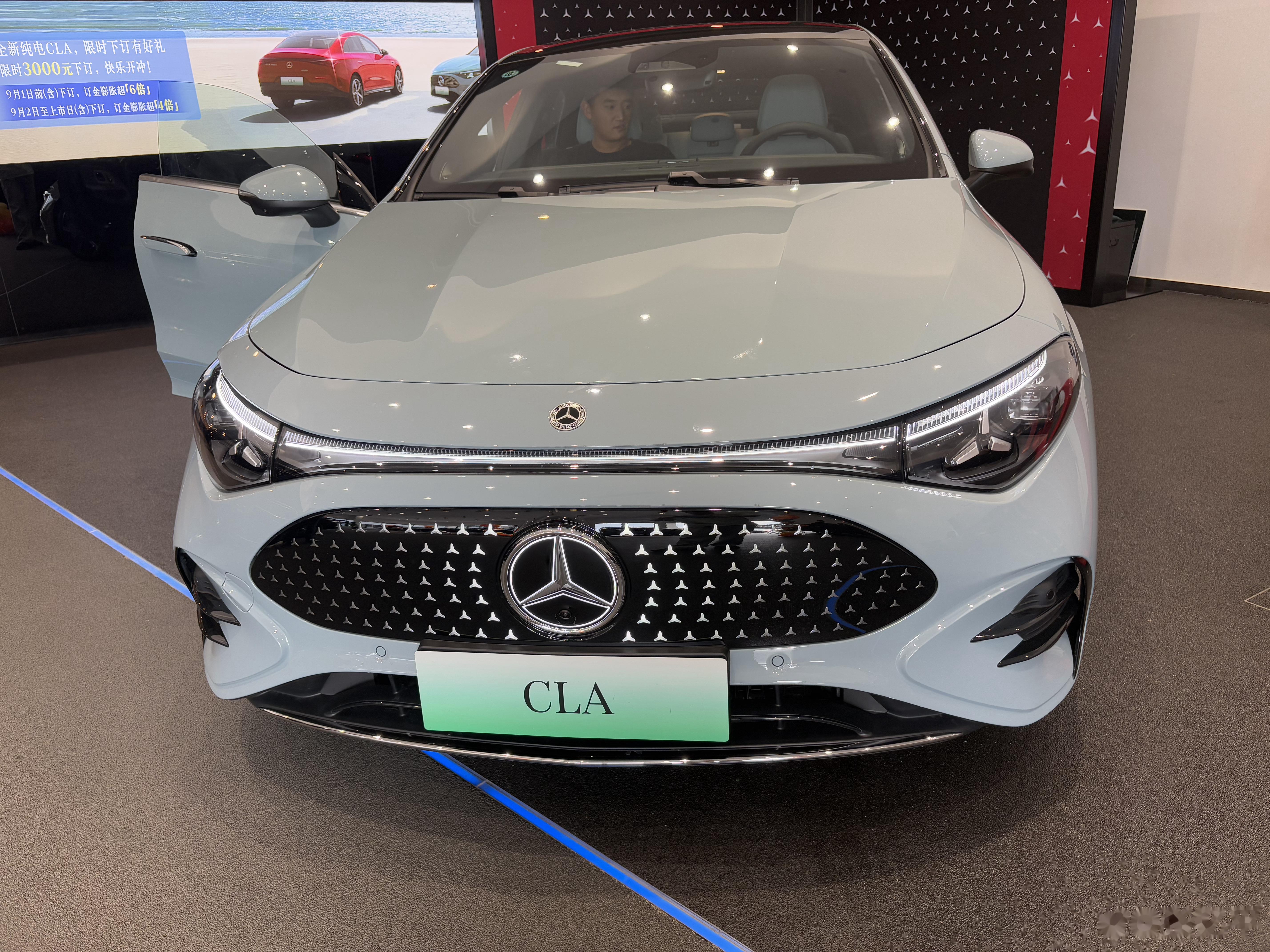 奔驰全新纯电CLA:用“中国配方”追逐年轻流量