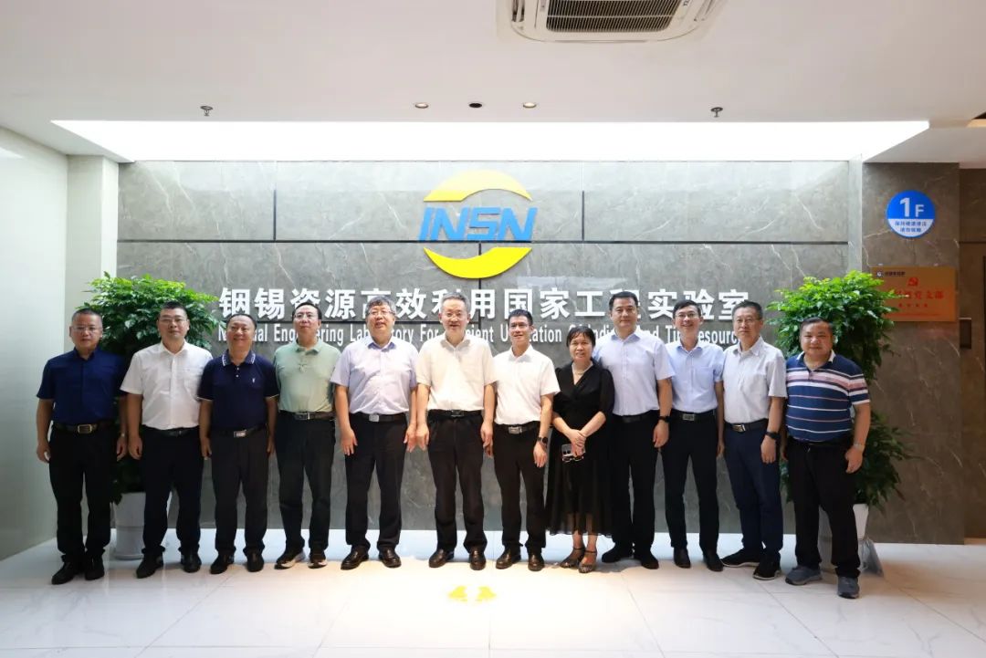 锡装股份：在手订单无等静压及六氟磷酸铁锂设备