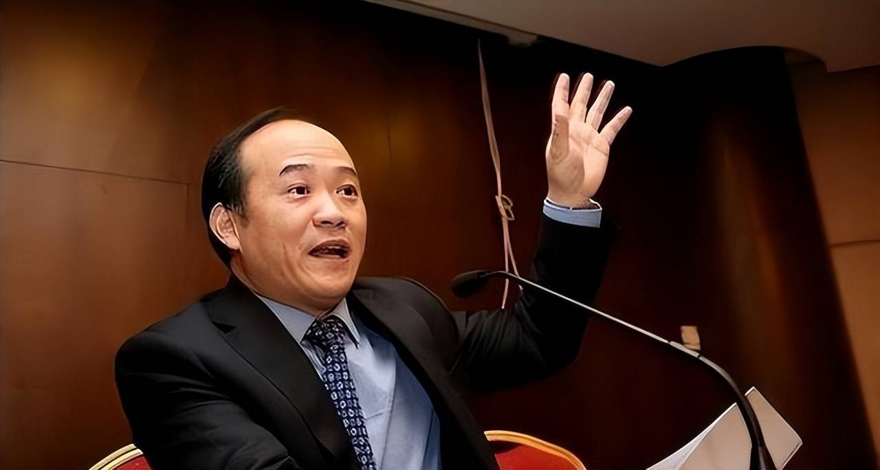 油罐车事件余波未了：前湖北首富兰世立公开道歉后“硬刚”金龙鱼