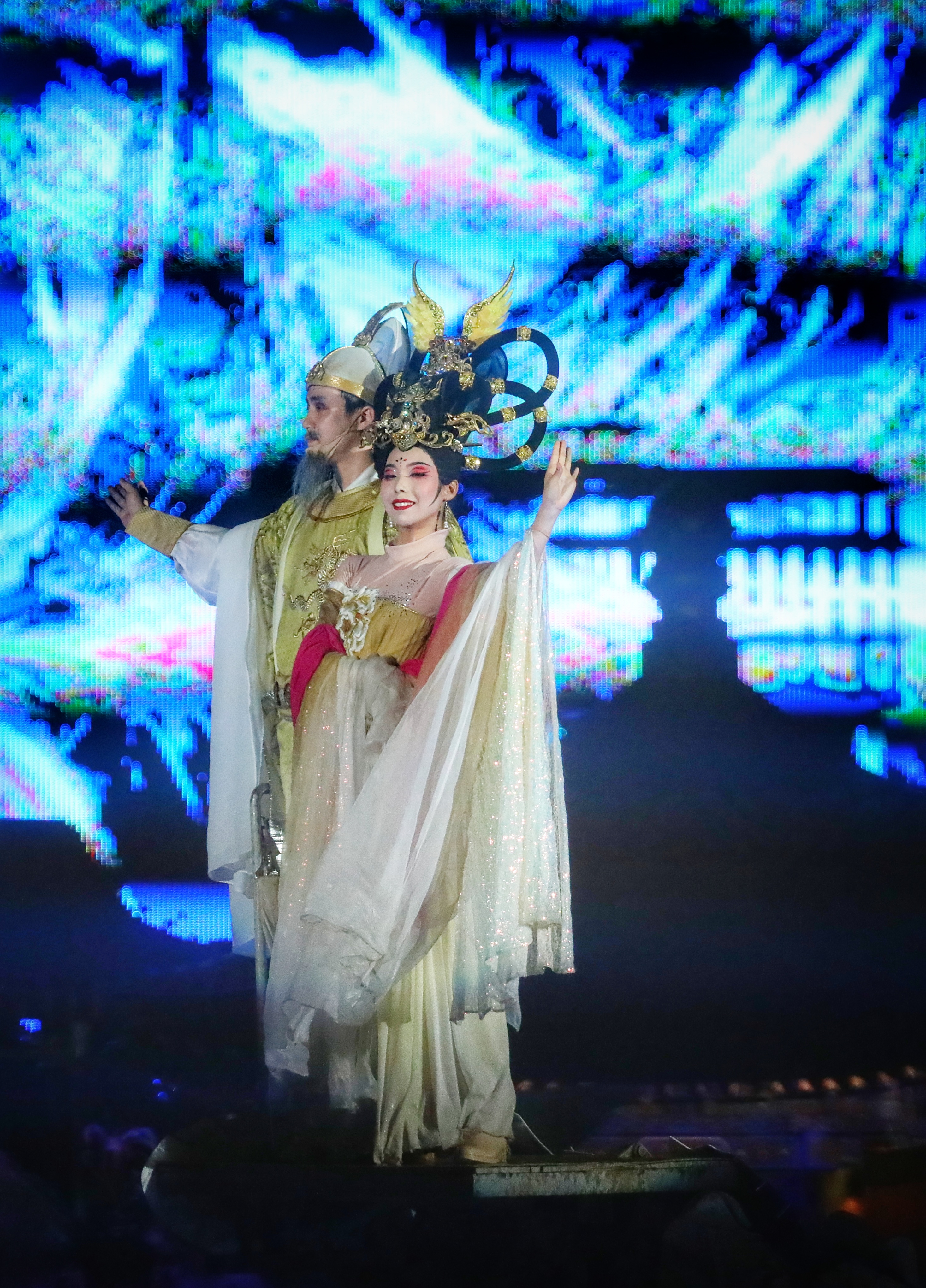 凤舞鸾歌：惊鸿千年的乐舞