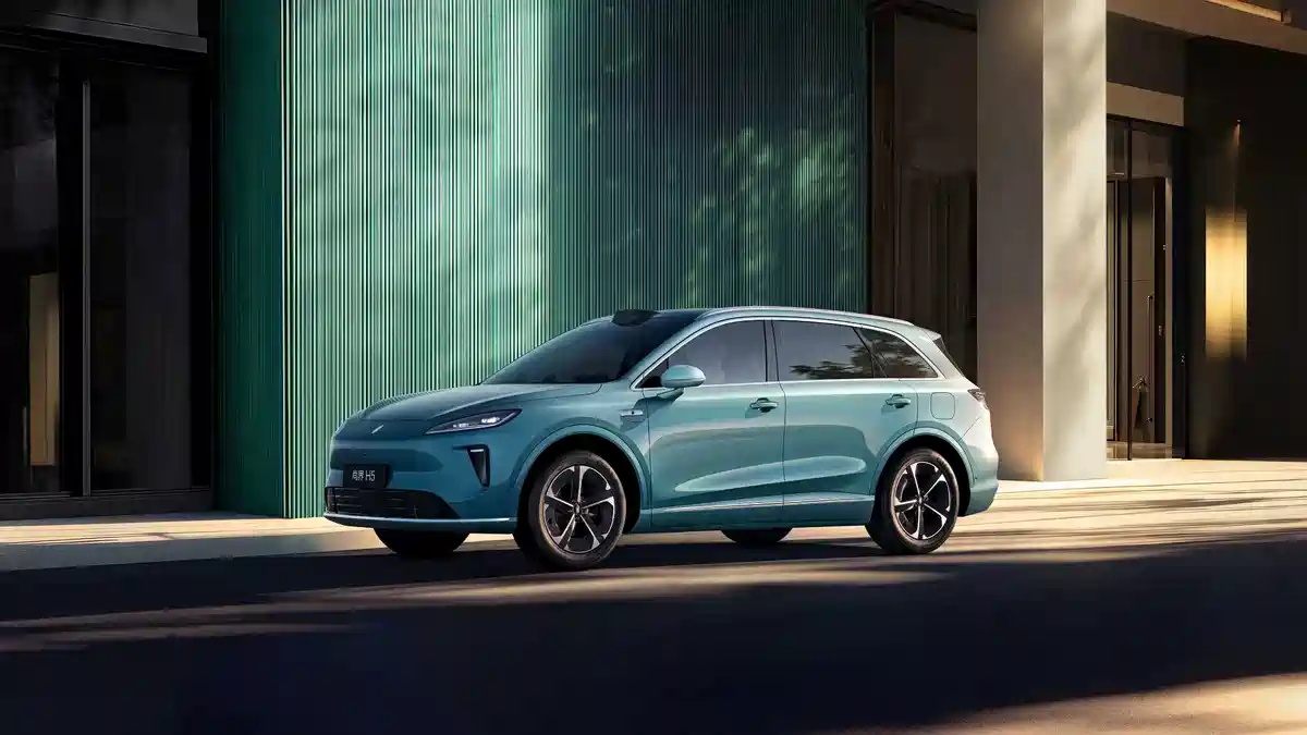 东风华为合作项目“奕境”品牌发布 明年4月推出首款车型