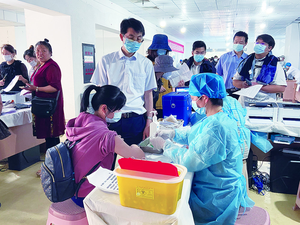 东华科技：截至12月10日股东人数约为3.29万