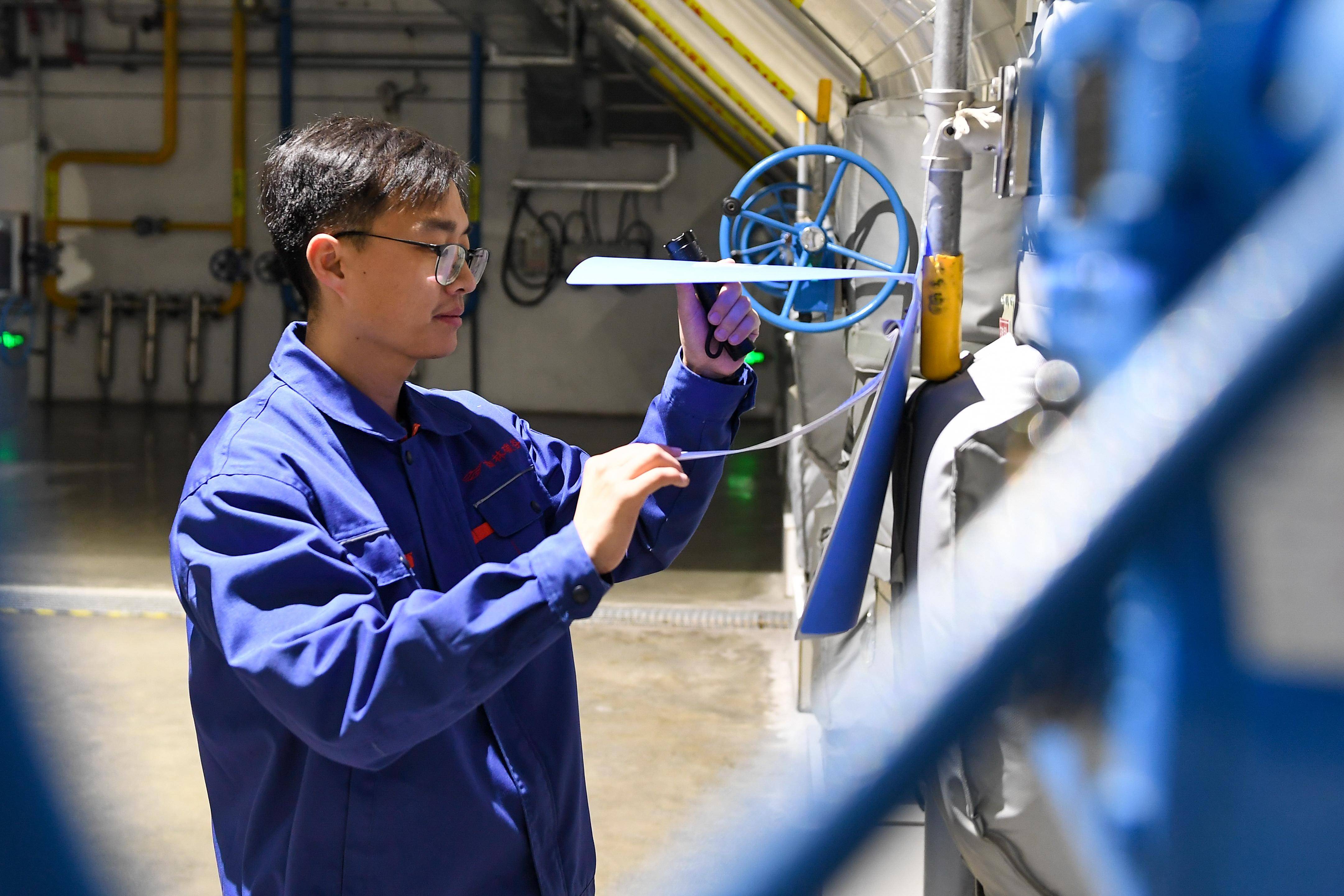 吉林化纤：公司目前具备600吨碳纤维小丝束的生产能力