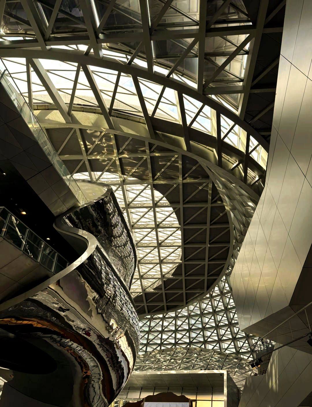 金色流光：近距离欣赏一场“含金量”很高的展