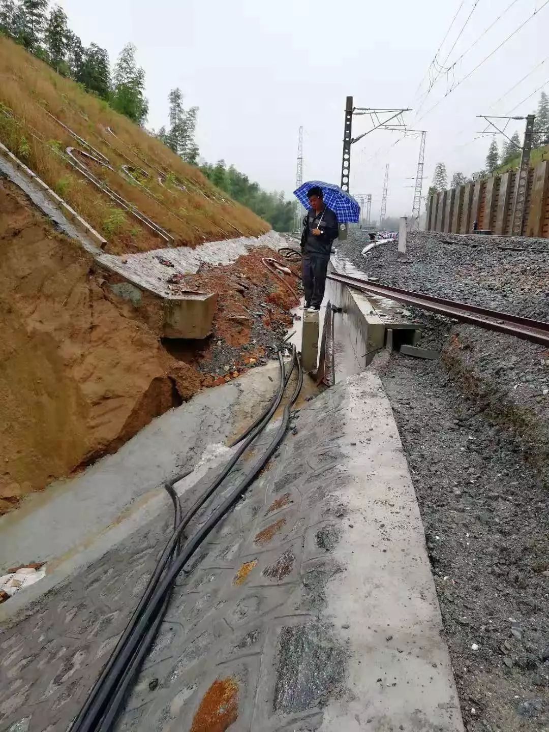 许继电气:子公司300MVA脉冲供电系统完成验收