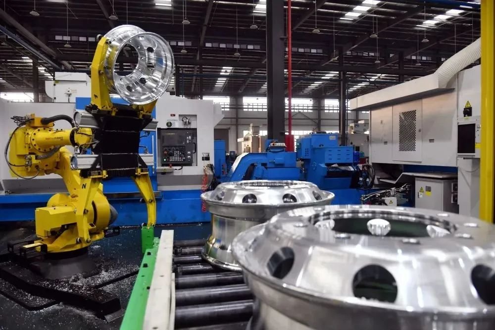 立中集团(300428.SZ)：子公司收到客户铝合金车轮项目的定点通知