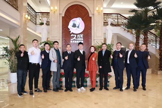 安联锐视：1月13日高管徐进减持股份合计1500股