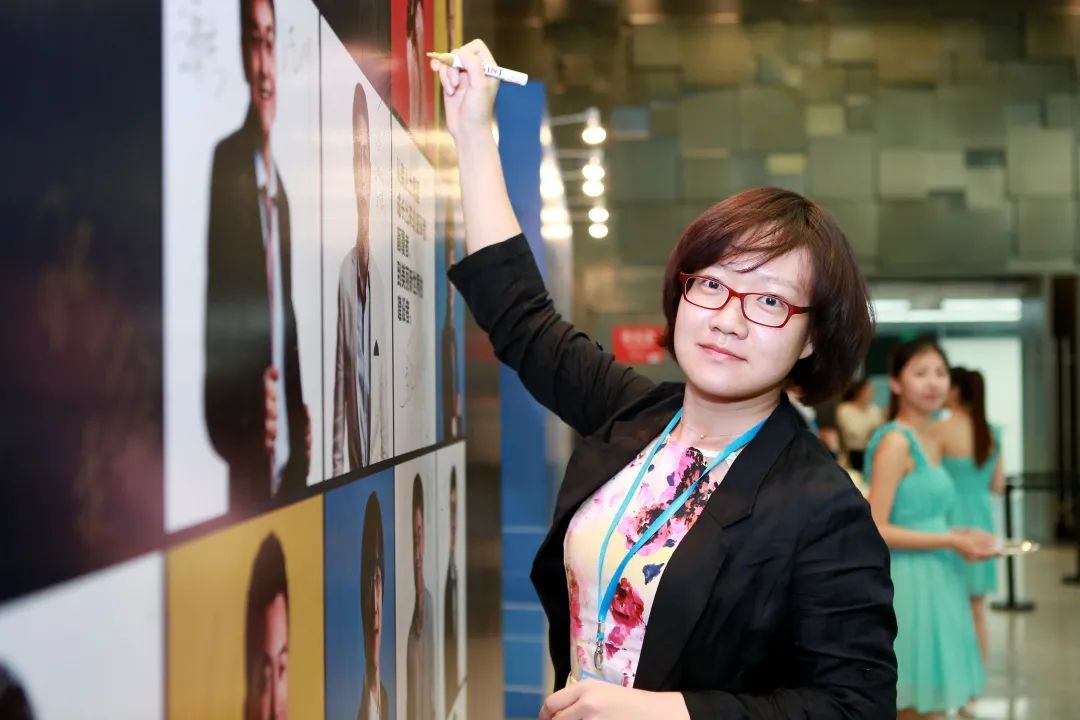 《点爱成金》：女性创始人，被反复“造神”