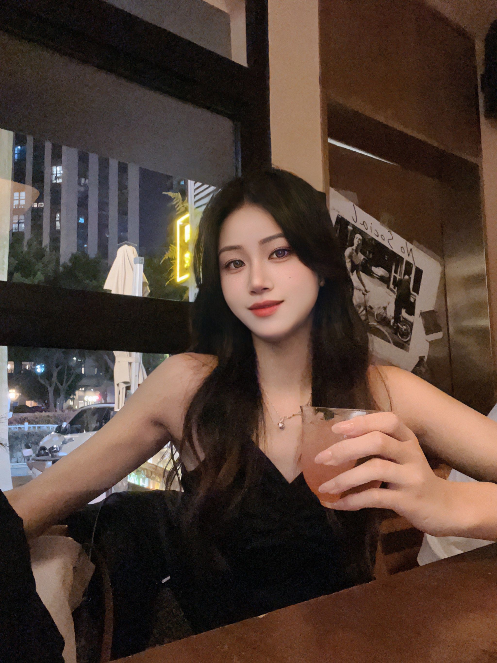 “微醺社交”盛行 年赚超10亿的极物思维要IPO了