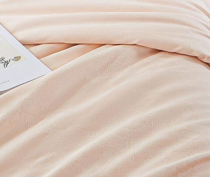 太湖雪获得发明专利授权：“一种释香蚕丝被内胎及其制备方法”