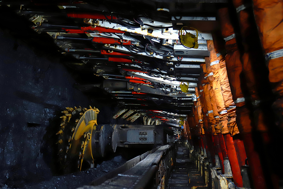 兖矿能源获得实用新型专利授权:“孤岛工作面底板涌水监测治理装置”