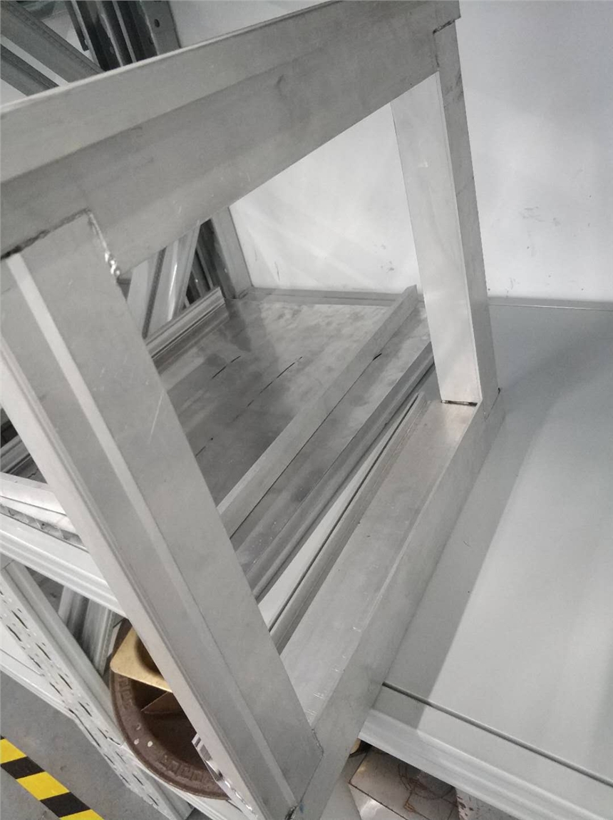 海油工程获得实用新型专利授权：“一种双工位管道智能焊接装置”