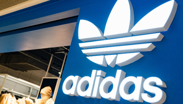 阿迪达斯赞助苏超是标志性事件