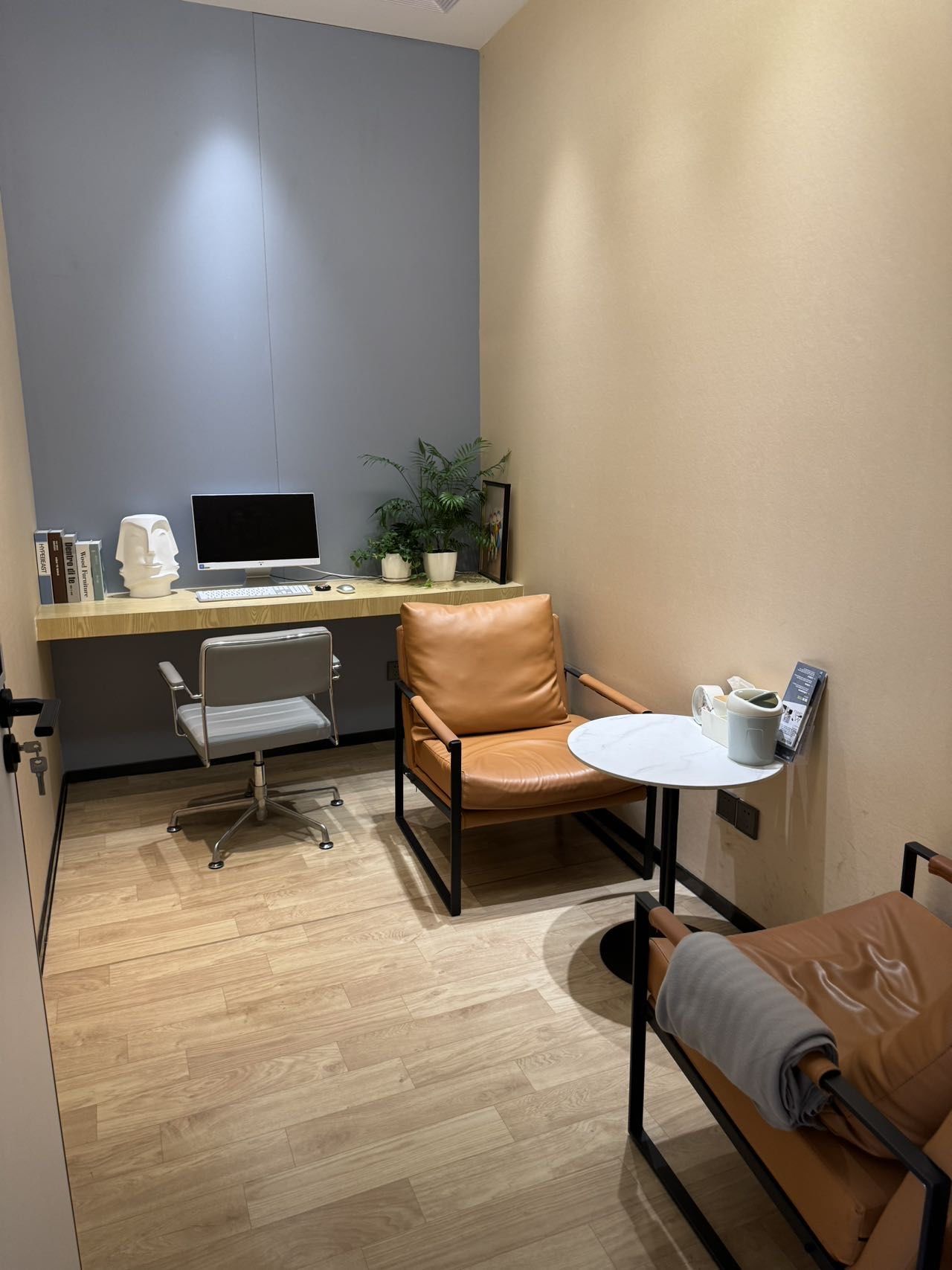 心理咨询室挤满大学生