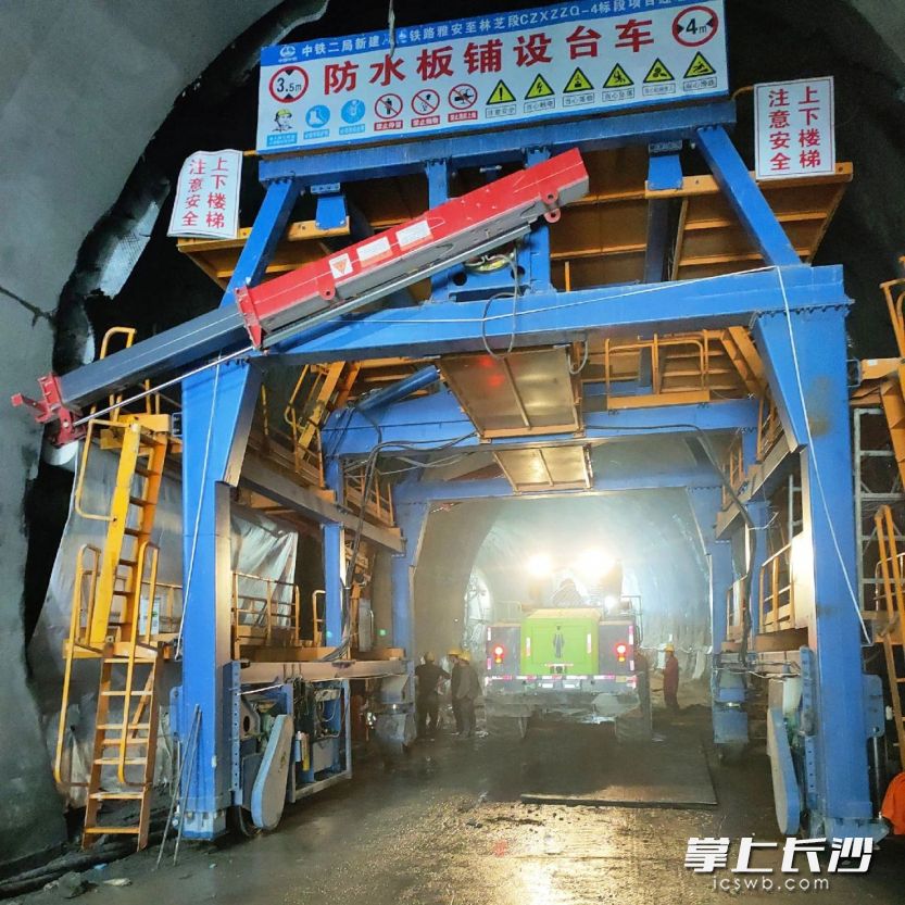 五新隧装重大资产重组获注册:拟收购标的兴中科技前三季度赚2.08亿元、五新重工赚6345万元